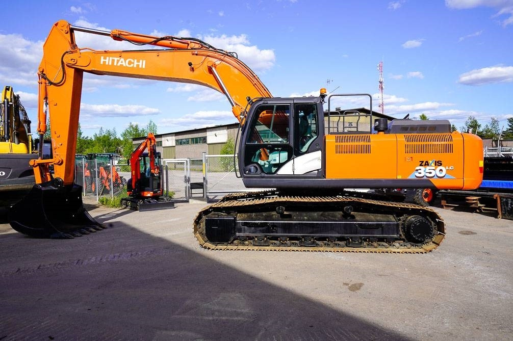Hitachi ZX350LC-6 UUSI ALAKERTA - Bandgrävare: bild 1 Hitachi ZX350LC-6 UUSI ALAKERTA - Bandgrävare: bild 1