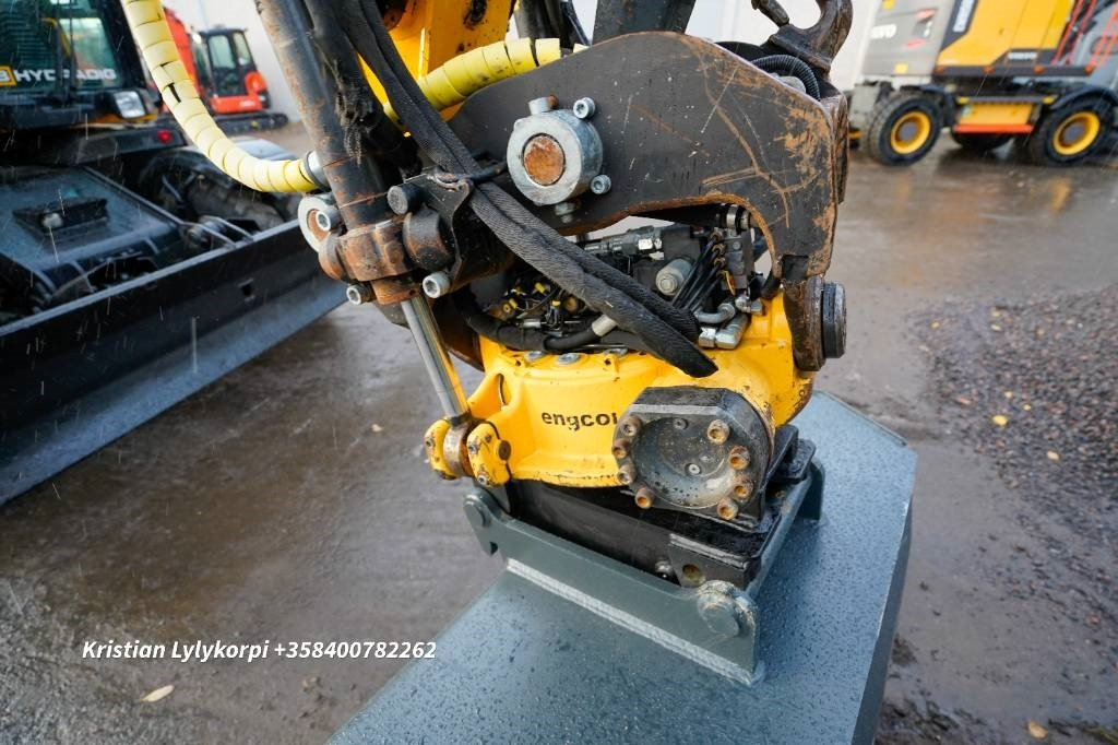 Grävmaskin på däck JCB 110W Hydradig PYÖRITTÄJÄLLÄ: bild 11