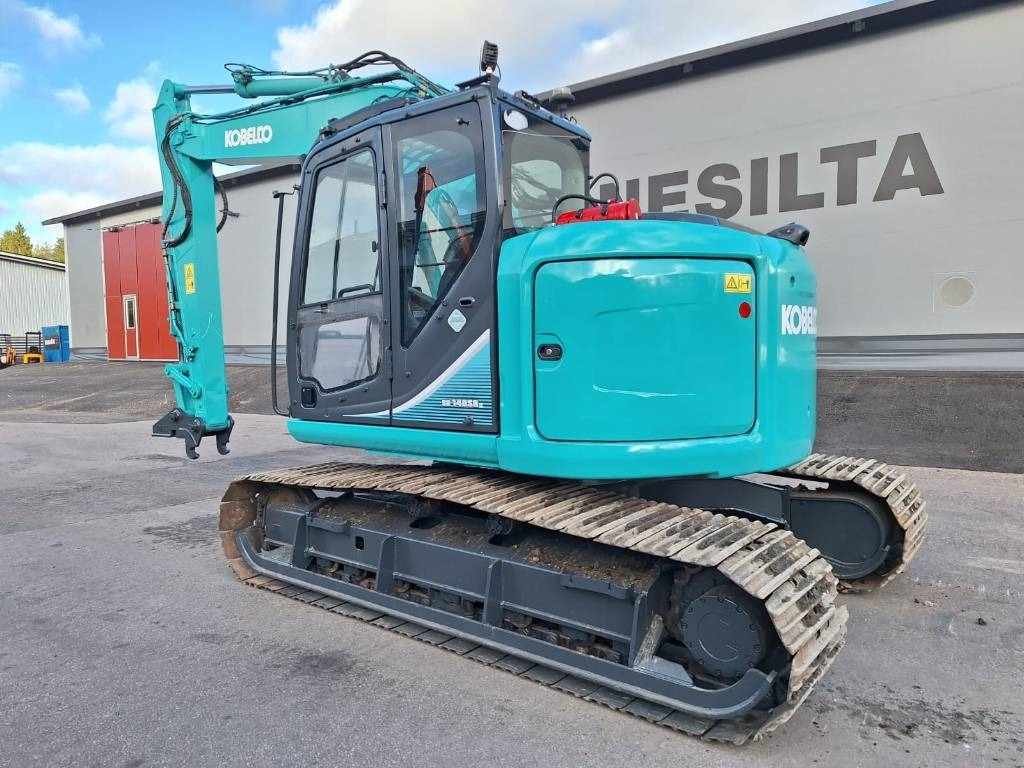Kobelco MYYTY! SOLD! SK140SRLC-3 TUKISUKSILLA - Bandgrävare: bild 2 Kobelco MYYTY! SOLD! SK140SRLC-3 TUKISUKSILLA - Bandgrävare: bild 2