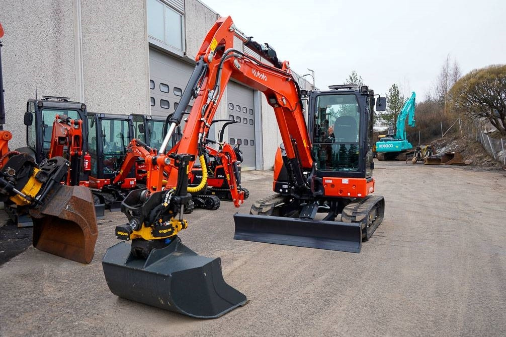 Kubota U56-5 VALMIIKSI VARUSTELTU - Minigrävmaskin: bild 3 Kubota U56-5 VALMIIKSI VARUSTELTU - Minigrävmaskin: bild 3