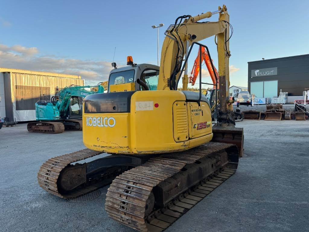 New Holland E 135 SR LC - Bandgrävare: bild 5 New Holland E 135 SR LC - Bandgrävare: bild 5