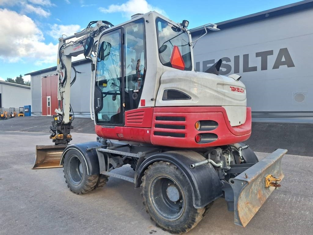 Takeuchi TB295W PYÖRITTÄJÄLLÄ - Grävmaskin på däck: bild 2 Takeuchi TB295W PYÖRITTÄJÄLLÄ - Grävmaskin på däck: bild 2