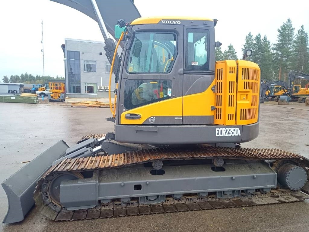 Volvo ECR235DL PYÖRITTÄJÄLLÄ  - Bandgrävare: bild 2 Volvo ECR235DL PYÖRITTÄJÄLLÄ  - Bandgrävare: bild 2