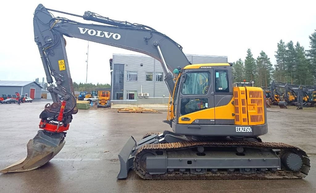 Volvo ECR235DL PYÖRITTÄJÄLLÄ  - Bandgrävare: bild 1 Volvo ECR235DL PYÖRITTÄJÄLLÄ  - Bandgrävare: bild 1
