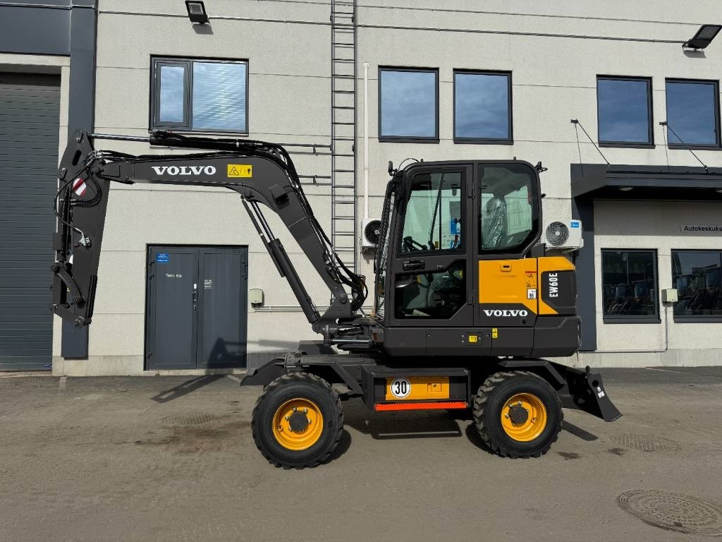 Volvo EW60E, Käyttämätön - Grävmaskin på däck: bild 1 Volvo EW60E, Käyttämätön - Grävmaskin på däck: bild 1