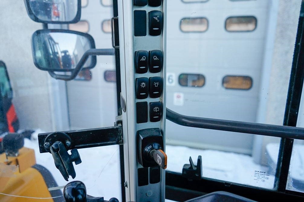 Hjullastare Volvo L220H: bild 25