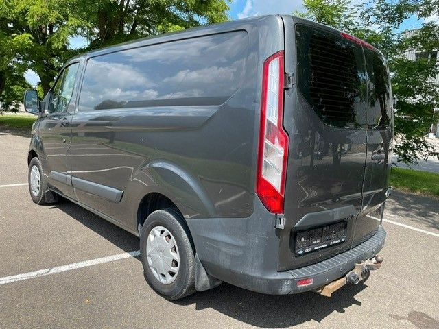 Ford Transit Custom 2.2TDCI. Klima. Navi. Kamera. CC. - Små skåpbil: bild 3 Ford Transit Custom 2.2TDCI. Klima. Navi. Kamera. CC. - Små skåpbil: bild 3
