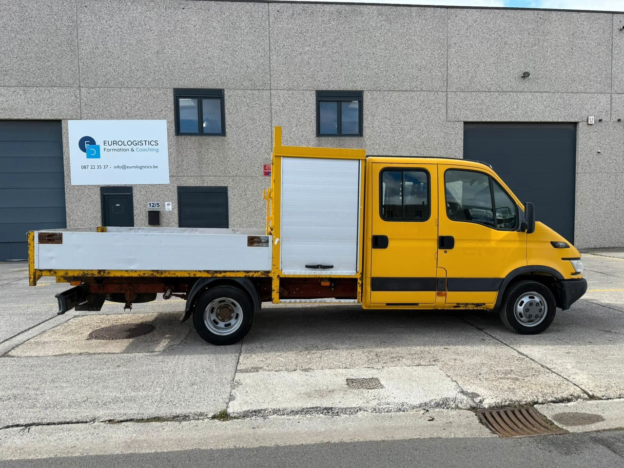 Iveco Daily 50C14. Doka 7pl. 3.0HPI. LKW 3.5t. - Transportbil med flak, Dubbelhytt transportbil: bild 1 Iveco Daily 50C14. Doka 7pl. 3.0HPI. LKW 3.5t. - Transportbil med flak, Dubbelhytt transportbil: bild 1