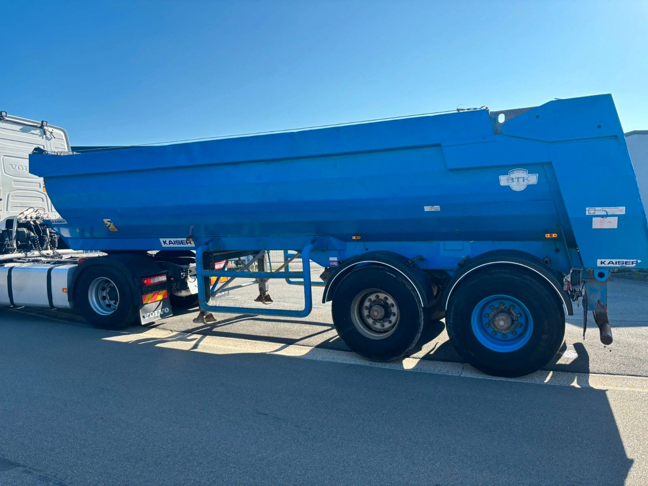 Kaiser Robuste Kaiser. S3302V. Stahl/Stahl. - Tippbil semitrailer: bild 1 Kaiser Robuste Kaiser. S3302V. Stahl/Stahl. - Tippbil semitrailer: bild 1