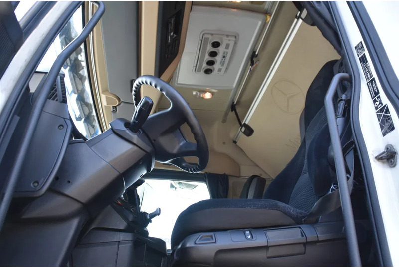 Mercedes-Benz Actros 1942 4x2 - ADR FL - 641 TKM - PTO - PARK. AIRCO - 2 BEDS - ALCOA'S - GOOD CONDITION - - Dragbil: bild 4 Mercedes-Benz Actros 1942 4x2 - ADR FL - 641 TKM - PTO - PARK. AIRCO - 2 BEDS - ALCOA'S - GOOD CONDITION - - Dragbil: bild 4