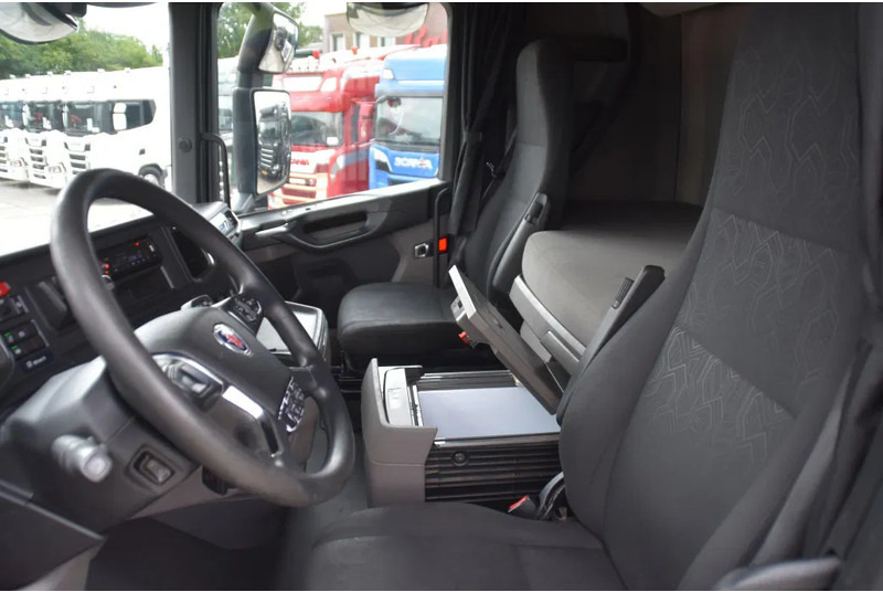 Scania S450 NGS 4x2NB - FULL AIR - RETARDER - ACC - PARK. AIRCO - 2 x FUEL TANKS - TOP CONDITION - - Dragbil: bild 5 Scania S450 NGS 4x2NB - FULL AIR - RETARDER - ACC - PARK. AIRCO - 2 x FUEL TANKS - TOP CONDITION - - Dragbil: bild 5