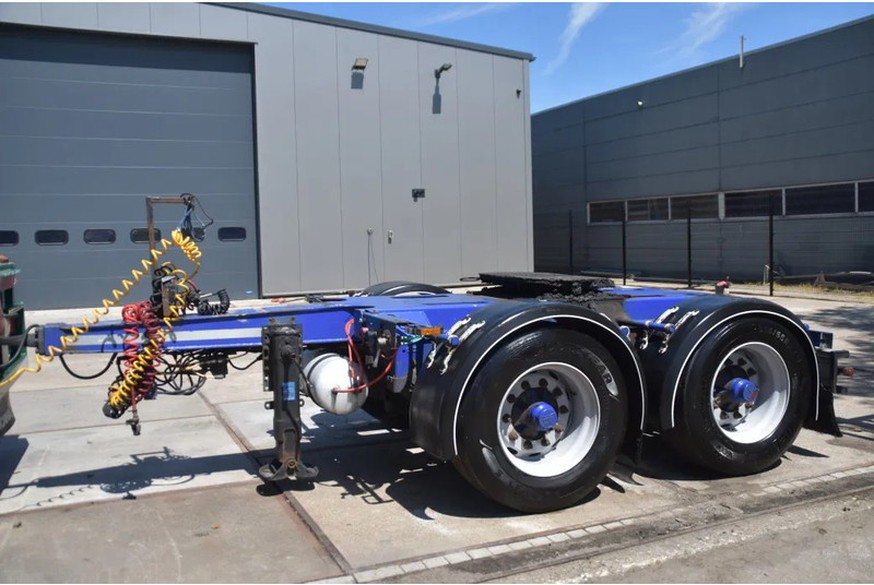 Floor FLMA-18 - DOLLY - BPW AXLES - DRUM BRAKES - CENTRAL LUBRICATION - WABCO SMARTBOARD - - Dolly släpvagn: bild 1 Floor FLMA-18 - DOLLY - BPW AXLES - DRUM BRAKES - CENTRAL LUBRICATION - WABCO SMARTBOARD - - Dolly släpvagn: bild 1
