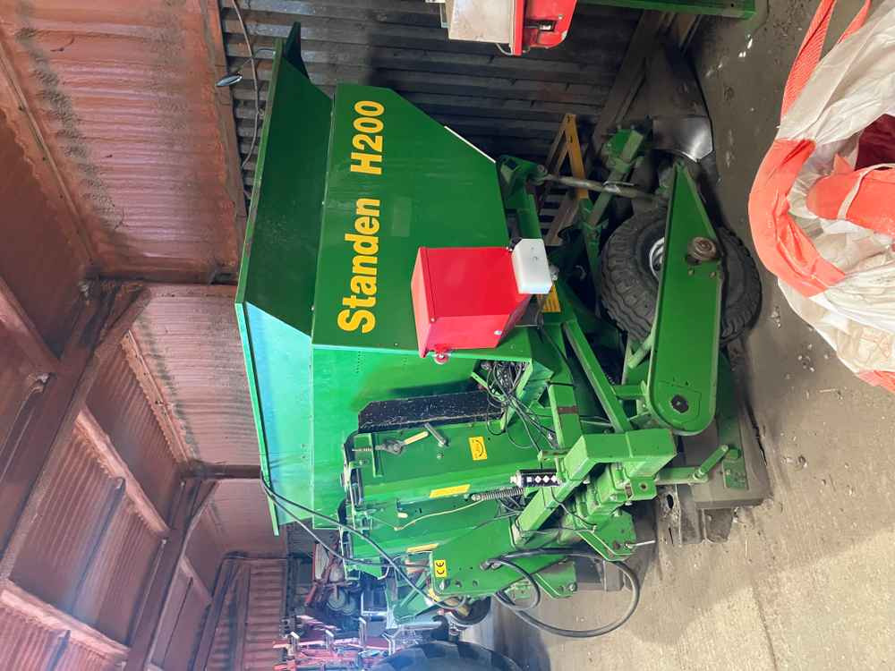 Standen Standen BB2/H200, 2 Row, Mounted, Cup, Potato Planter - Skördemaskin: bild 1 Standen Standen BB2/H200, 2 Row, Mounted, Cup, Potato Planter - Skördemaskin: bild 1