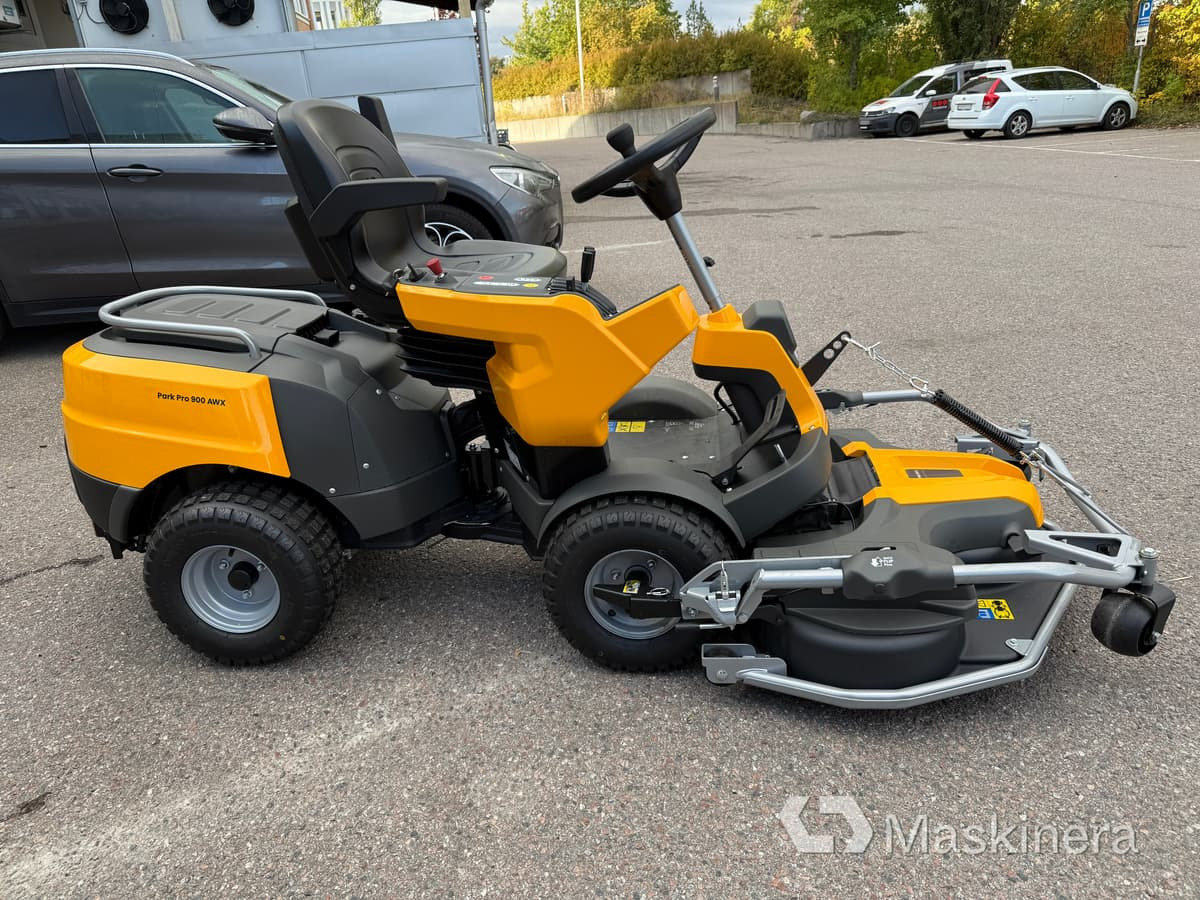 Åkgräsklippare Stiga Park Pro 900 AWX ink Klippaggregat & Snöslunga - Gräsklippare: bild 4 Åkgräsklippare Stiga Park Pro 900 AWX ink Klippaggregat & Snöslunga - Gräsklippare: bild 4