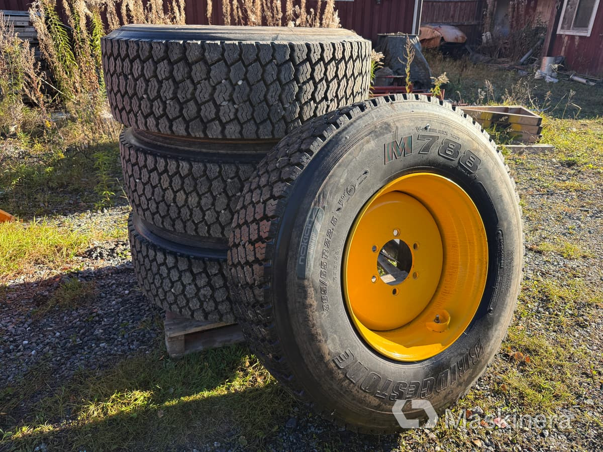 Bridgestone M788 Entreprenaddäck på fälg 385/65R22.5 - Komplett hjul för Byggmaskiner: bild 1 Bridgestone M788 Entreprenaddäck på fälg 385/65R22.5 - Komplett hjul för Byggmaskiner: bild 1