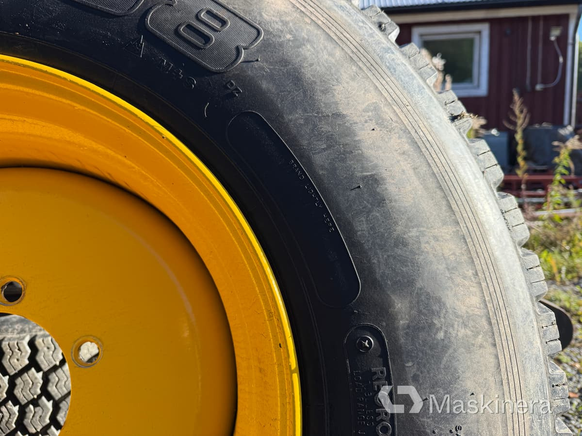 Komplett hjul för Byggmaskiner Bridgestone M788 Entreprenaddäck på fälg 385/65R22.5: bild 12
