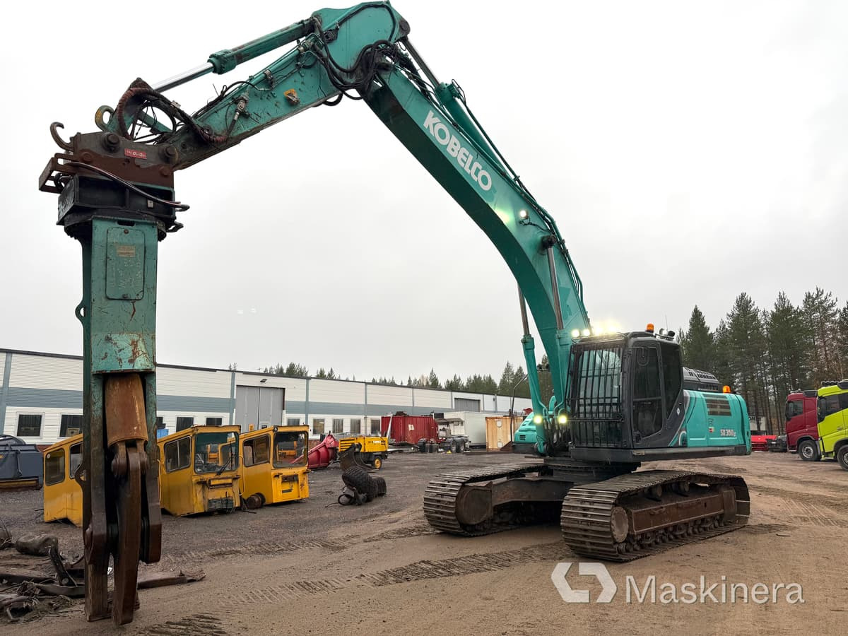 Grävmaskin Kobelco SK350LC-10 med stålsax - Bandgrävare: bild 1 Grävmaskin Kobelco SK350LC-10 med stålsax - Bandgrävare: bild 1
