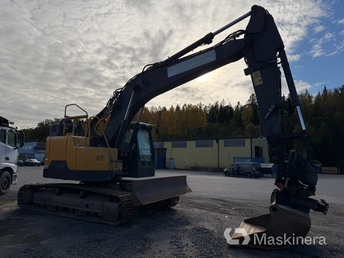 Grävmaskin Vovlo ECR235EL - Bandgrävare: bild 3 Grävmaskin Vovlo ECR235EL - Bandgrävare: bild 3