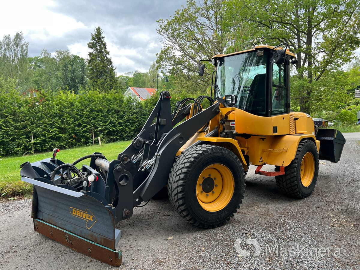 Hjullastare Volvo L35G med tillbehör - Hjullastare: bild 1 Hjullastare Volvo L35G med tillbehör - Hjullastare: bild 1