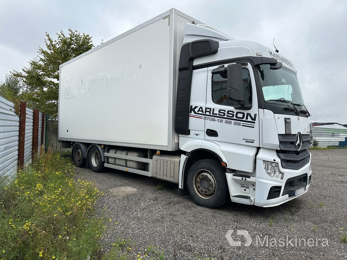 Lastbil Mercedes-Benz Actros - Lastbil med skåp: bild 3 Lastbil Mercedes-Benz Actros - Lastbil med skåp: bild 3