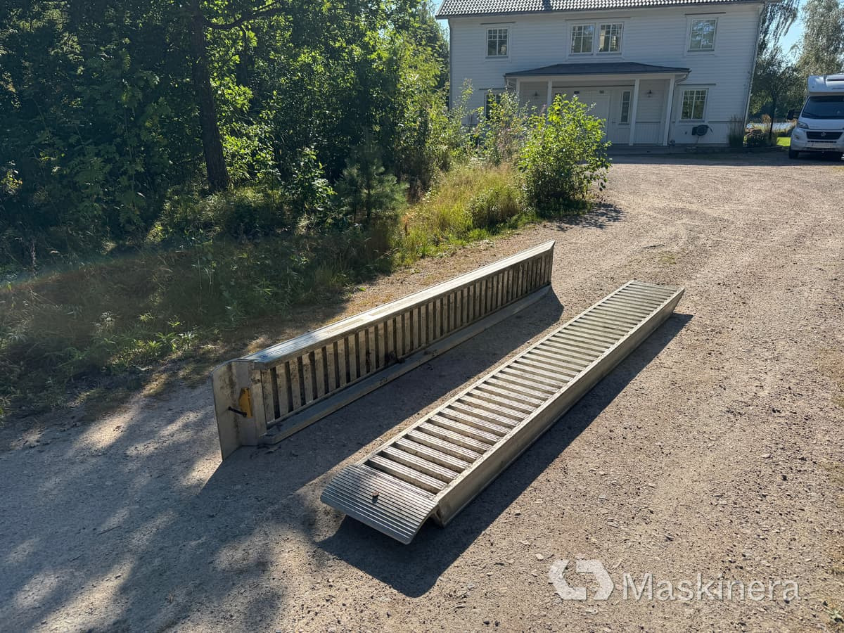 Lastramper Lotus RC 140/35 - Lastramp: bild 3 Lastramper Lotus RC 140/35 - Lastramp: bild 3