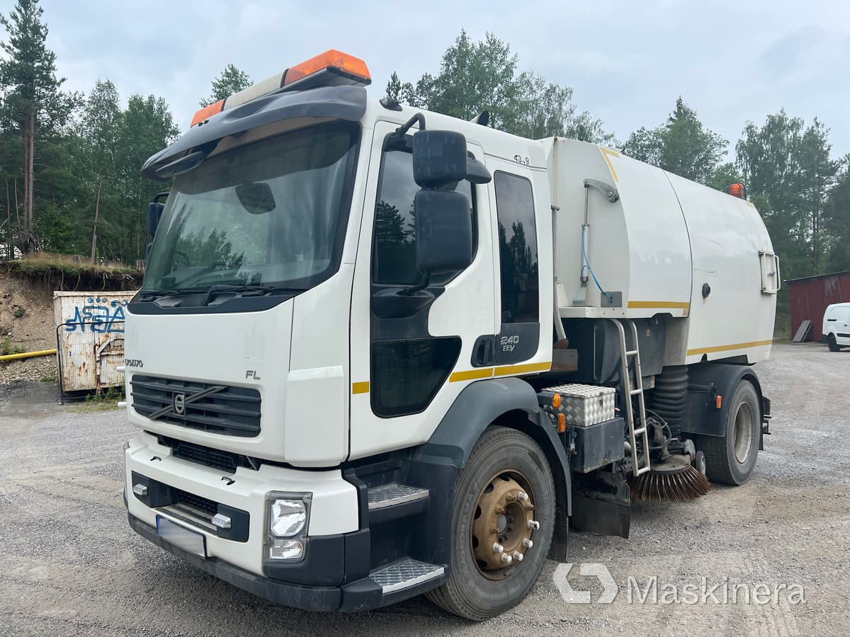 Sopmaskin Volvo FL 240 4X2 - Sopmaskin: bild 1 Sopmaskin Volvo FL 240 4X2 - Sopmaskin: bild 1