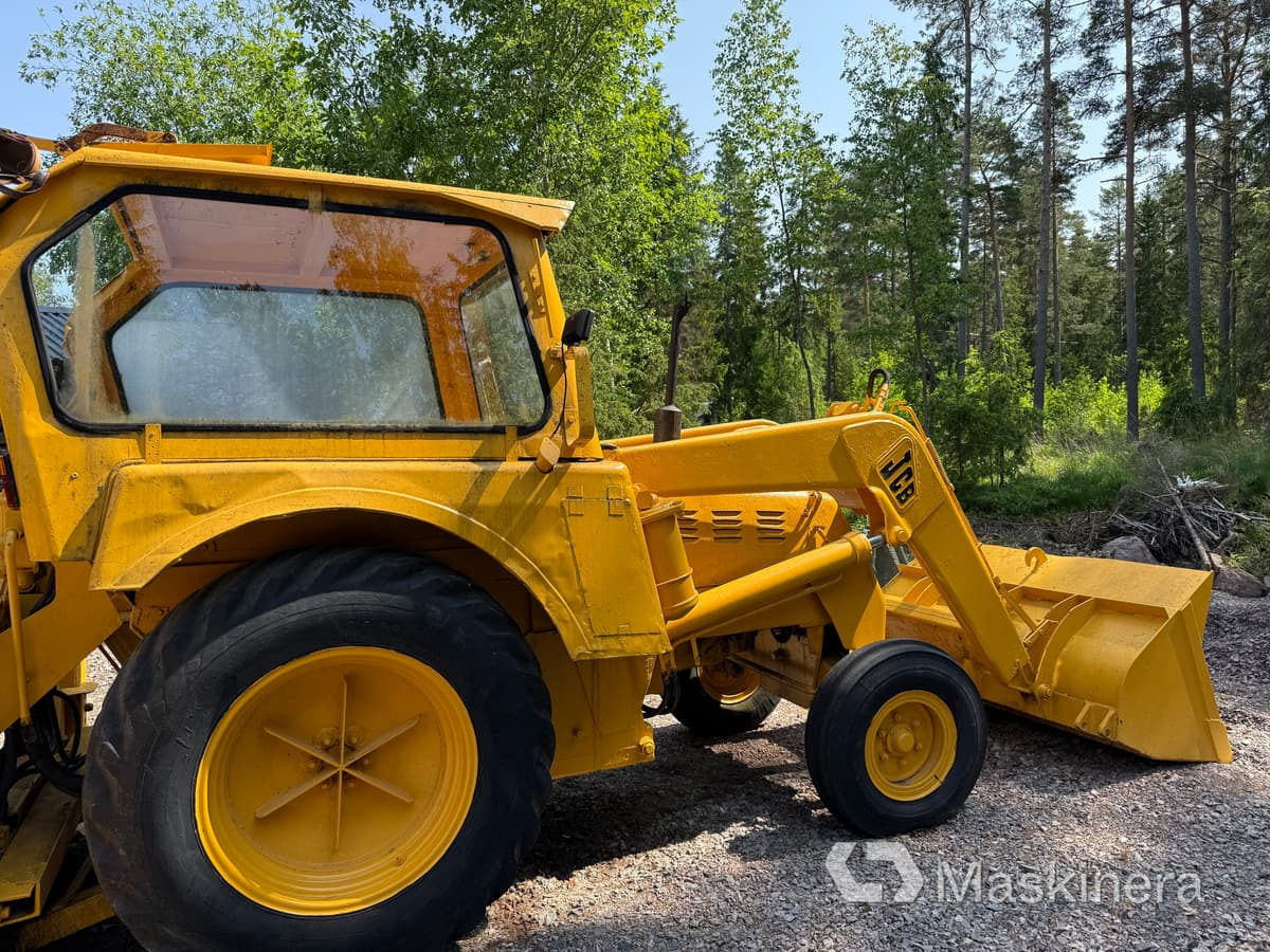 Traktorgrävare JCB 4 - Grävlastare: bild 4 Traktorgrävare JCB 4 - Grävlastare: bild 4