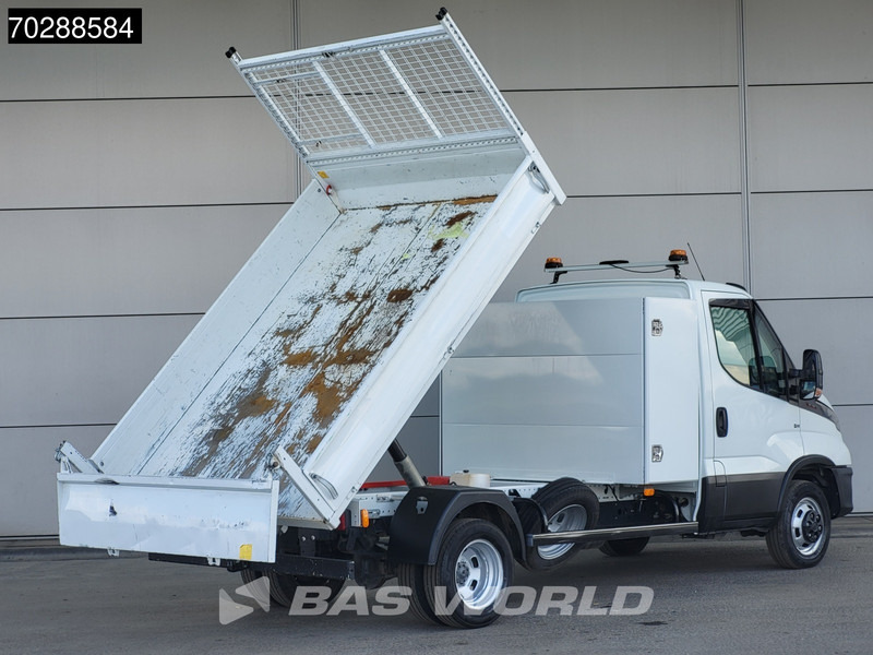 Iveco Daily 35C16 3.0L Kipper met Kist Dubbellucht 3,5t Trekhaak Navi Airco Cruise Camera Euro6 Tipper Benne Kieper 2m3 Airco Trekhaak Cruis - Transportbil med tippflak: bild 2 Iveco Daily 35C16 3.0L Kipper met Kist Dubbellucht 3,5t Trekhaak Navi Airco Cruise Camera Euro6 Tipper Benne Kieper 2m3 Airco Trekhaak Cruis - Transportbil med tippflak: bild 2