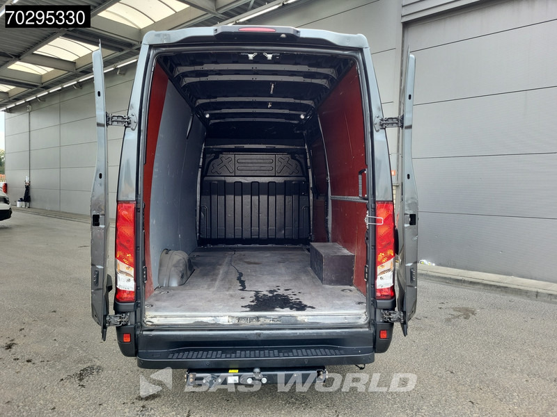 Iveco Daily 35S18 3.0L 180PK Automaat L2H2 LED ACC Navi 3.5t trekhaak Airco L2 12m3 Airco Trekhaak - Skåpbil: bild 3 Iveco Daily 35S18 3.0L 180PK Automaat L2H2 LED ACC Navi 3.5t trekhaak Airco L2 12m3 Airco Trekhaak - Skåpbil: bild 3