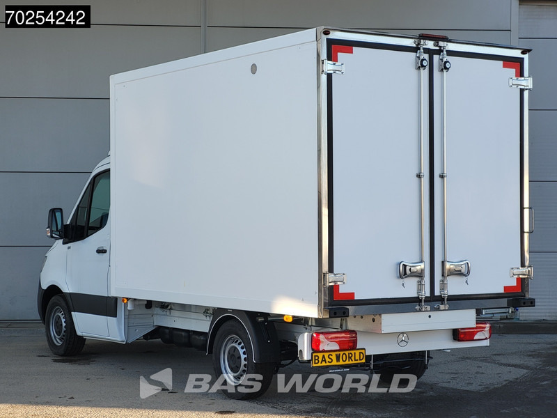 Mercedes-Benz Sprinter 315 CDI Koelwagen Thermo King V-300max 230V stekker Bakwagen Koel Kühlwagen 13m3 Airco - Kylbil: bild 2 Mercedes-Benz Sprinter 315 CDI Koelwagen Thermo King V-300max 230V stekker Bakwagen Koel Kühlwagen 13m3 Airco - Kylbil: bild 2