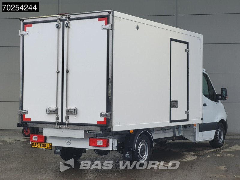 Mercedes-Benz Sprinter 315 CDI Koelwagen Thermo King V-300max 230V stekker Bakwagen Koel Kühlwagen 16m3 Airco Cruise control - Kylbil: bild 5 Mercedes-Benz Sprinter 315 CDI Koelwagen Thermo King V-300max 230V stekker Bakwagen Koel Kühlwagen 16m3 Airco Cruise control - Kylbil: bild 5