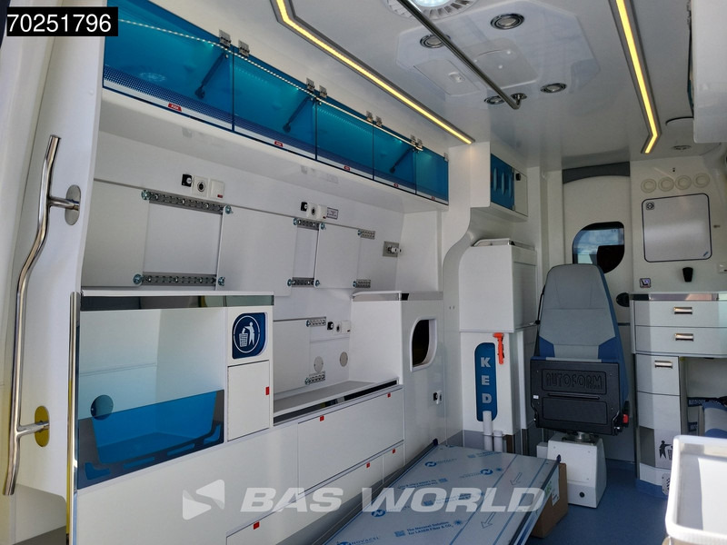 Mercedes-Benz Sprinter 319 CDI Automaat L2H2 New! Ambulance Ziekenwagen Rettungswagen Krankenwagen 10m3 Airco Cruise control - Ambulans: bild 5 Mercedes-Benz Sprinter 319 CDI Automaat L2H2 New! Ambulance Ziekenwagen Rettungswagen Krankenwagen 10m3 Airco Cruise control - Ambulans: bild 5