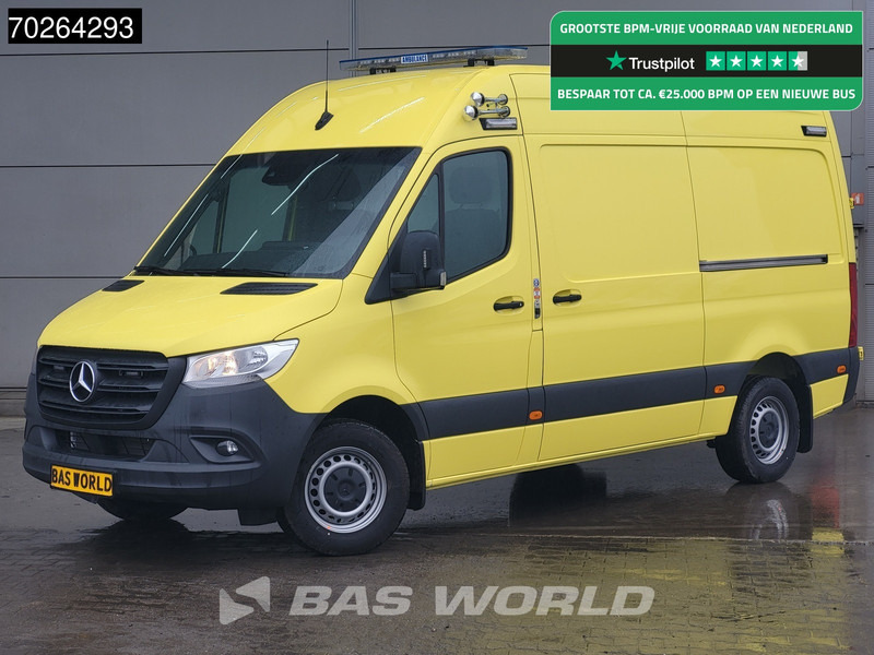Mercedes-Benz Sprinter 319 CDI Automaat Nieuw! Complete Ambulance Ziekenwagen Rettungswagen Krankenwagen Airco - Ambulans: bild 1 Mercedes-Benz Sprinter 319 CDI Automaat Nieuw! Complete Ambulance Ziekenwagen Rettungswagen Krankenwagen Airco - Ambulans: bild 1