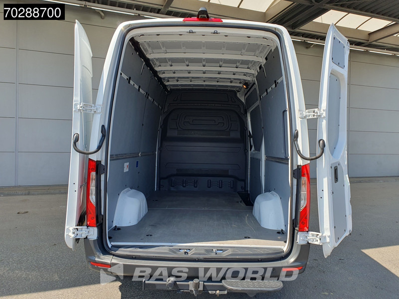 Mercedes-Benz Sprinter 319 CDI COMING SOON! Automaat L2H2 190PK Trekhaak Airco Camera Parkeersensoren Euro6 L2 12m3 Airco Trekhaak - Skåpbil: bild 3 Mercedes-Benz Sprinter 319 CDI COMING SOON! Automaat L2H2 190PK Trekhaak Airco Camera Parkeersensoren Euro6 L2 12m3 Airco Trekhaak - Skåpbil: bild 3
