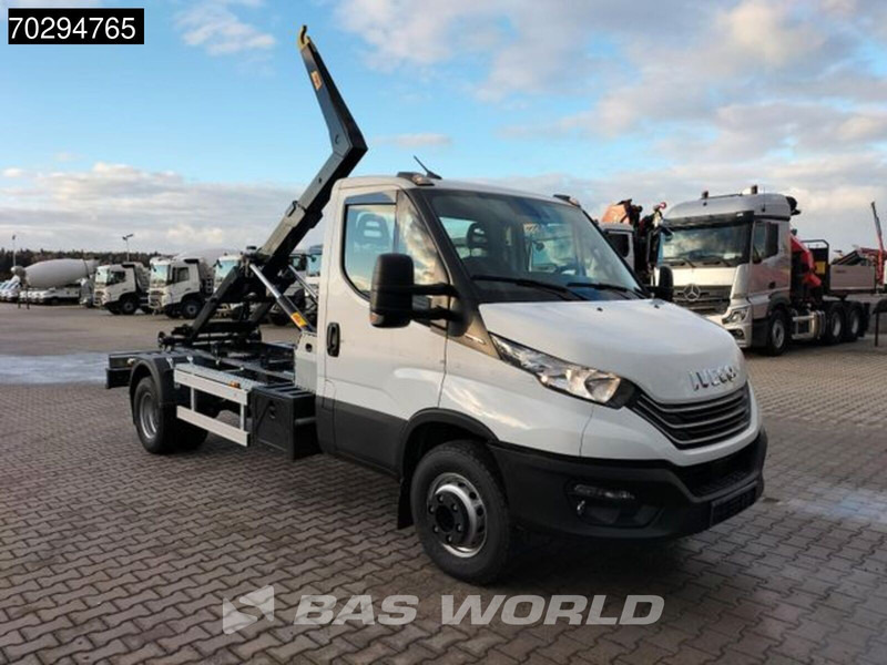 Iveco Daily 70C18 5 Tonnes Hooklift Euro 6 A/C - Transportbil med tippflak: bild 3 Iveco Daily 70C18 5 Tonnes Hooklift Euro 6 A/C - Transportbil med tippflak: bild 3