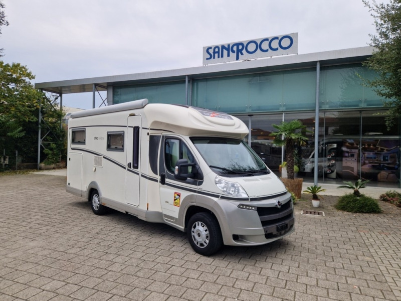 Carthago Chic C-Line T 4.3 - Halvintegrerad husbil: bild 1 Carthago Chic C-Line T 4.3 - Halvintegrerad husbil: bild 1