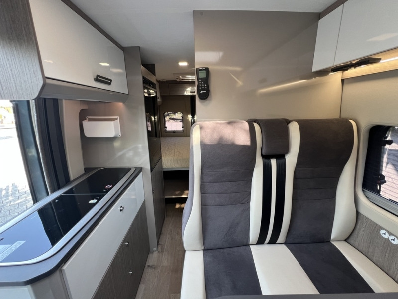 Challenger V 114 Vip - Campingbil: bild 4 Challenger V 114 Vip - Campingbil: bild 4