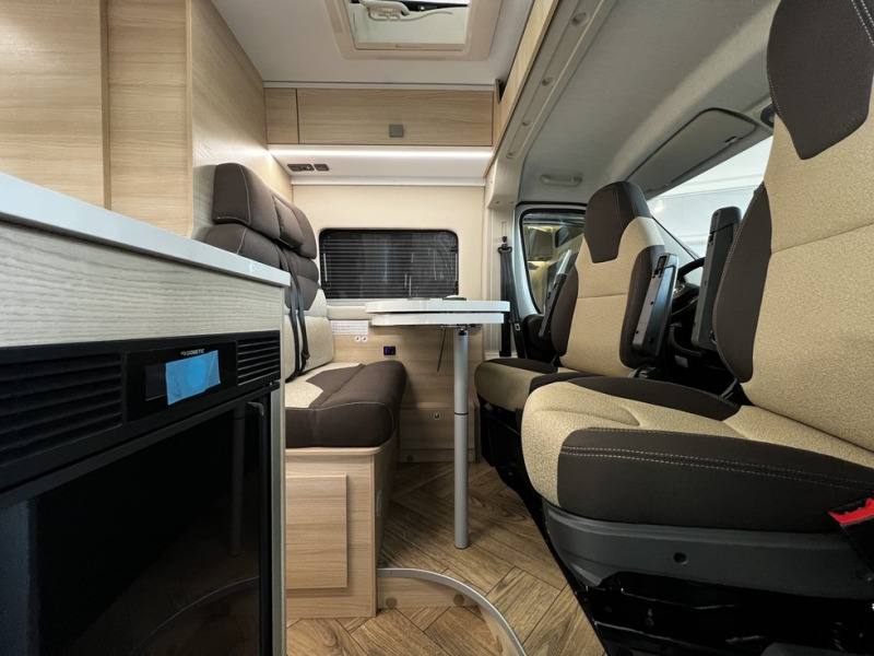 Chausson V594S First Line - Campingbil: bild 2 Chausson V594S First Line - Campingbil: bild 2