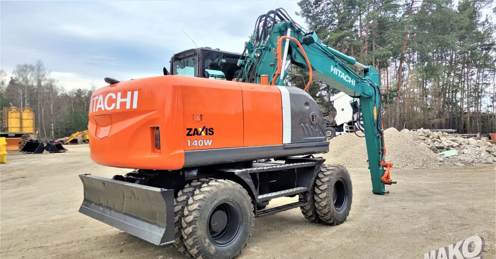 Hitachi ZX140W-3 - Grävmaskin på däck: bild 4 Hitachi ZX140W-3 - Grävmaskin på däck: bild 4