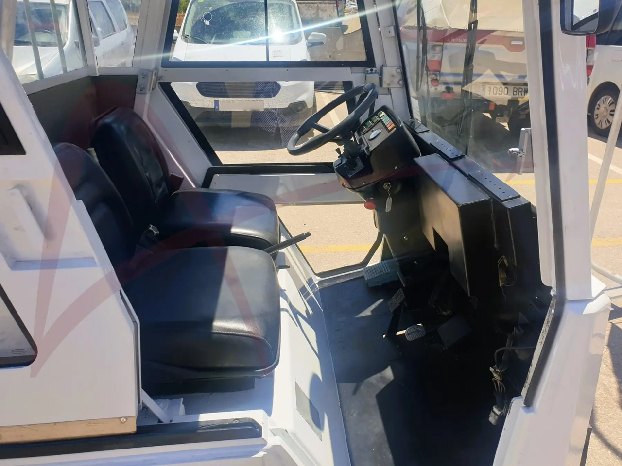 CHARLATTE T135 AC - Bagagetraktor: bild 4 CHARLATTE T135 AC - Bagagetraktor: bild 4