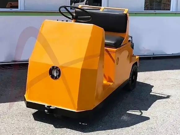 FUMA ES60 - Bagagetraktor: bild 1 FUMA ES60 - Bagagetraktor: bild 1