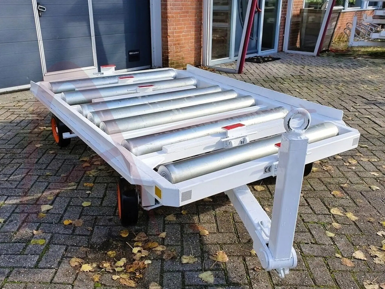 YUMBO CPR - Flygplatsutrustning: bild 1 YUMBO CPR - Flygplatsutrustning: bild 1