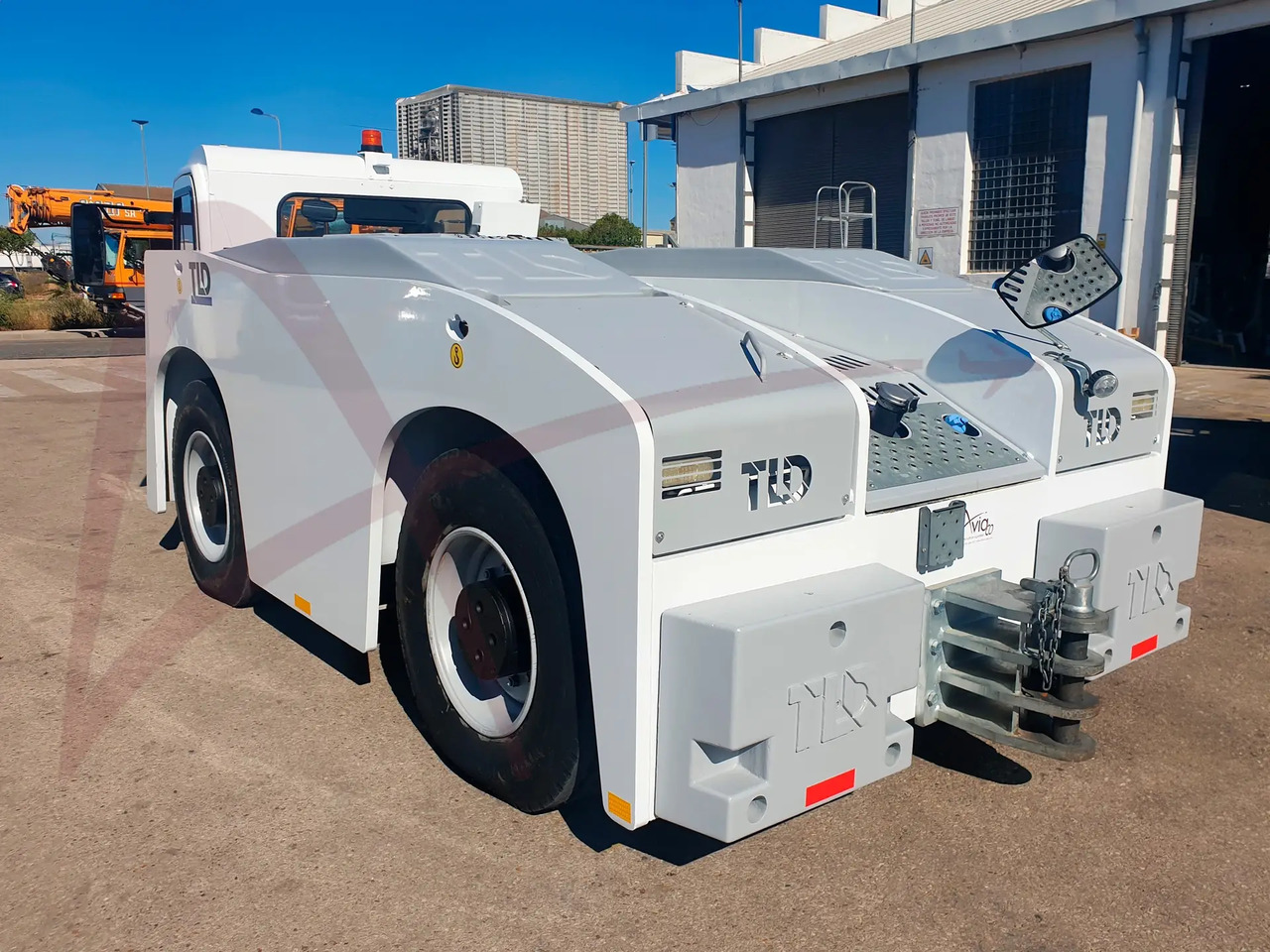 TLD TMX 350-28 - Pushbacktraktor: bild 3 TLD TMX 350-28 - Pushbacktraktor: bild 3