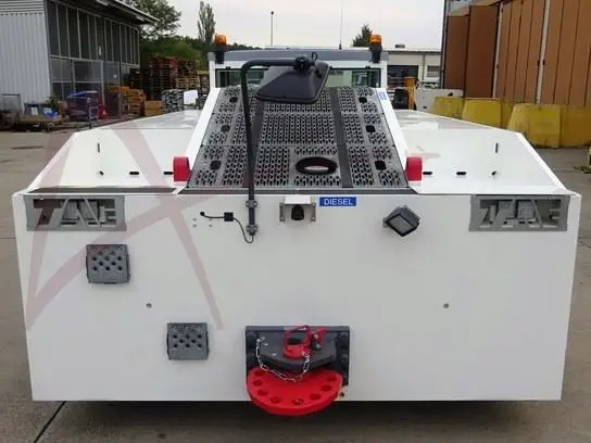 TREPEL CHALLENGER 280 - Pushbacktraktor: bild 4 TREPEL CHALLENGER 280 - Pushbacktraktor: bild 4