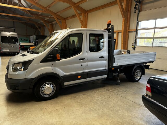 FORD Transit FT 350L Doka TdCI 1.2t Fassi Kran - Transportbil med flak, Dubbelhytt transportbil: bild 2 FORD Transit FT 350L Doka TdCI 1.2t Fassi Kran - Transportbil med flak, Dubbelhytt transportbil: bild 2