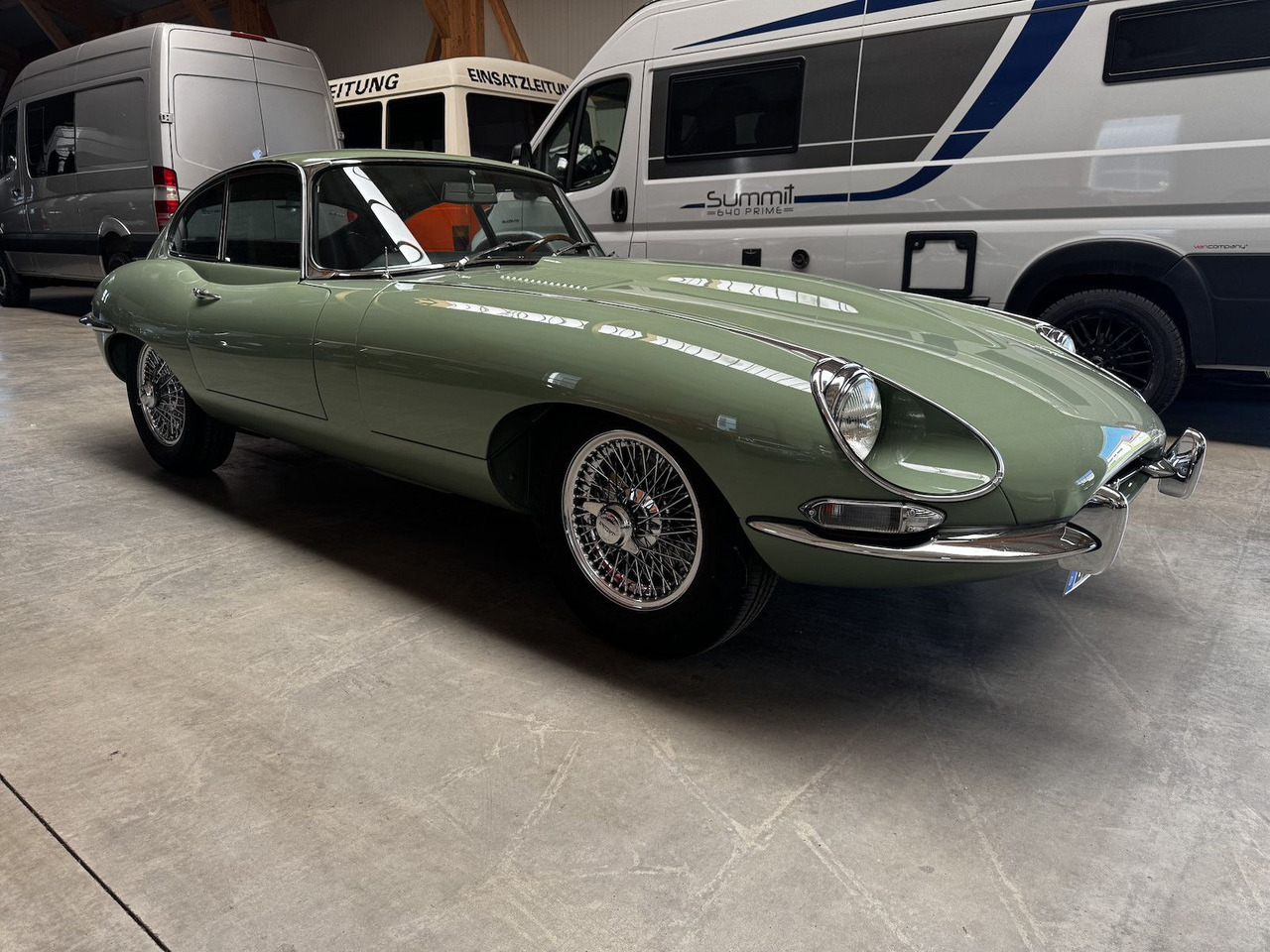 Jaguar E-Type 4.2 Litre Serie 1.5 FHC - Personbil: bild 4 Jaguar E-Type 4.2 Litre Serie 1.5 FHC - Personbil: bild 4
