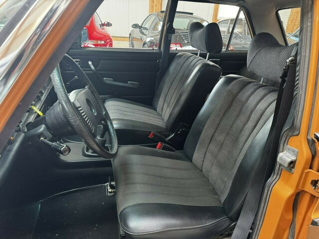 MERCEDES-BENZ 200 D/8 W115 - Sedan: bild 3 MERCEDES-BENZ 200 D/8 W115 - Sedan: bild 3