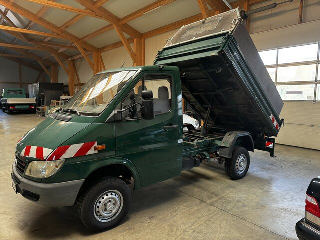 MERCEDES-BENZ Sprinter 311 CDI 4x4 Allrad 3-Seiten-Kipper - Transportbil med tippflak: bild 1 MERCEDES-BENZ Sprinter 311 CDI 4x4 Allrad 3-Seiten-Kipper - Transportbil med tippflak: bild 1