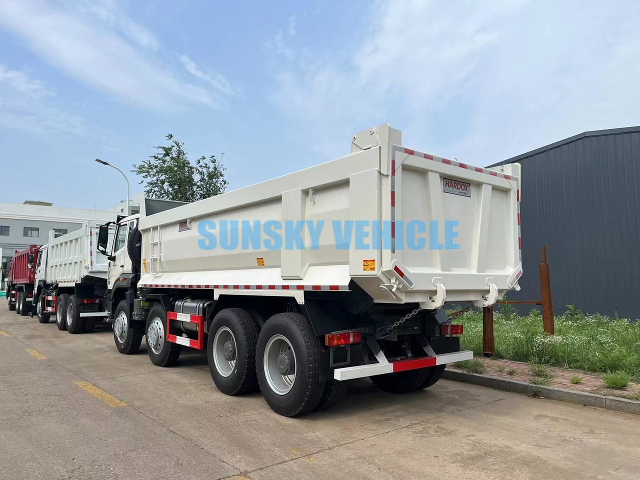HOWO 8X4 dump truck - Tippbil lastbil: bild 4 HOWO 8X4 dump truck - Tippbil lastbil: bild 4