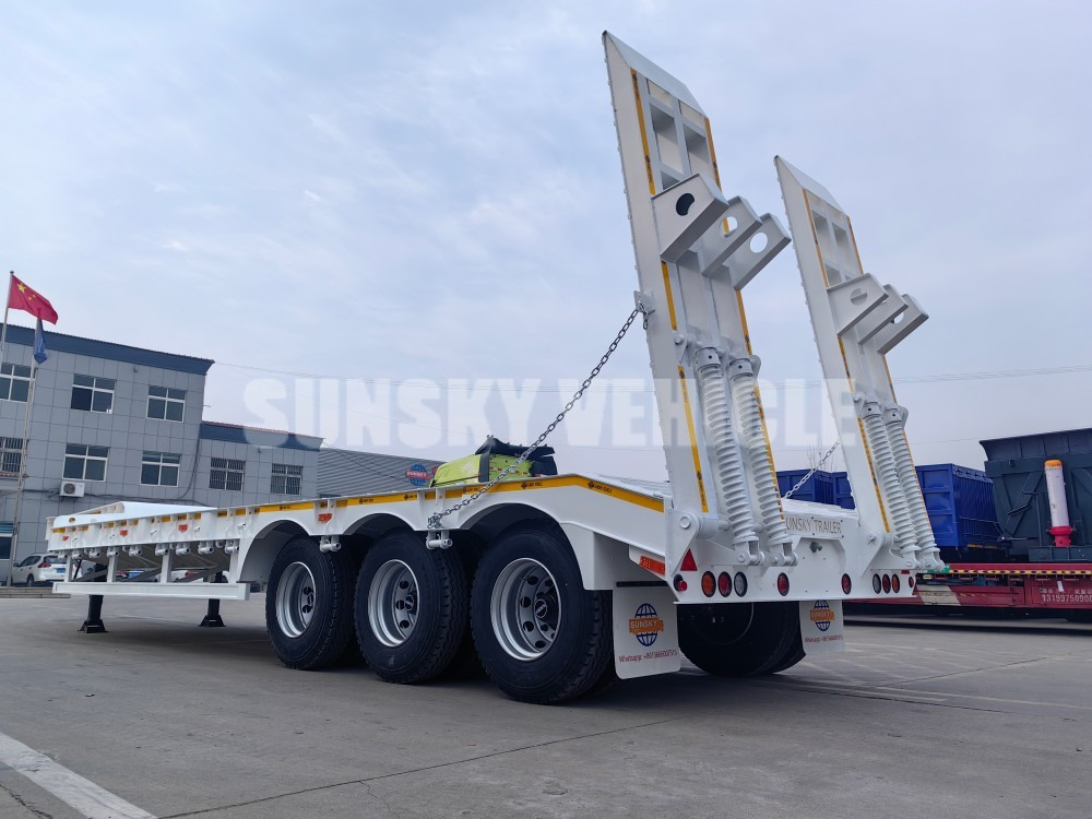 SUNSKY 3 Axle 40 Tons gooseneck lowbed trailer - Låg lastare semitrailer: bild 2 SUNSKY 3 Axle 40 Tons gooseneck lowbed trailer - Låg lastare semitrailer: bild 2